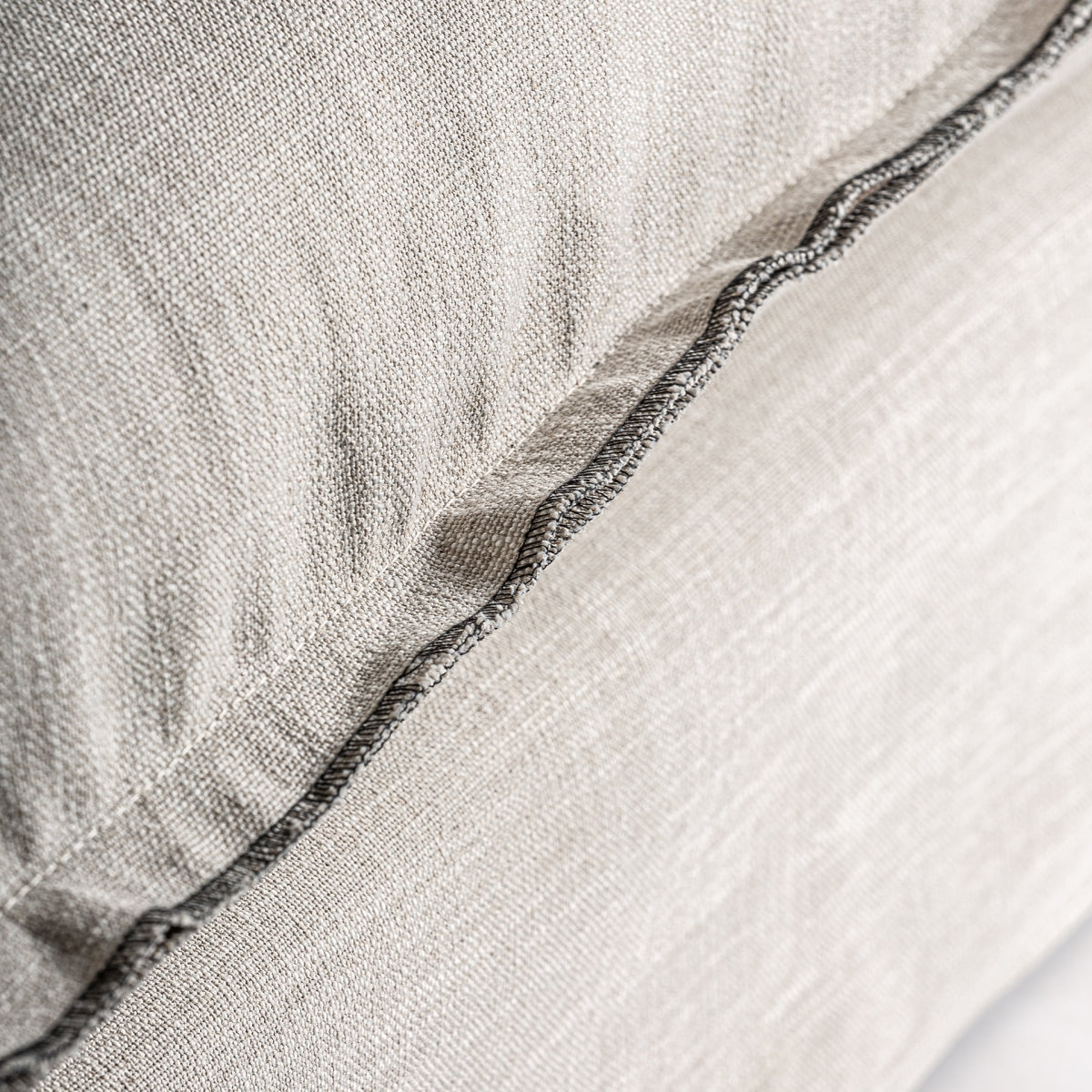 Canapé 3 places en tissu beige | Bief Vical