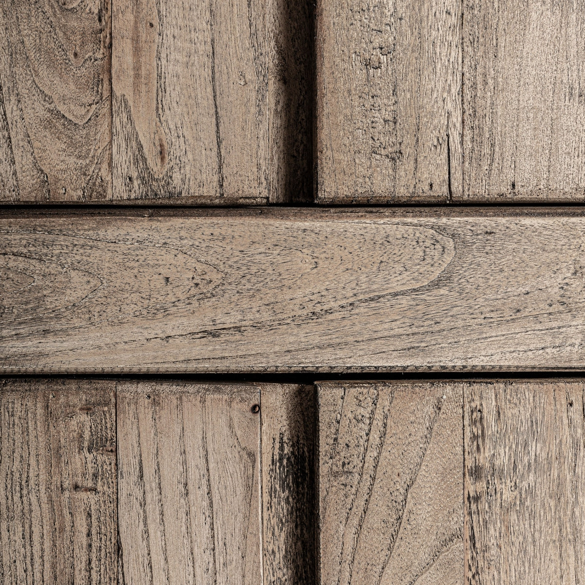 Armoire en bois d'orme | VIcal Cotswolds