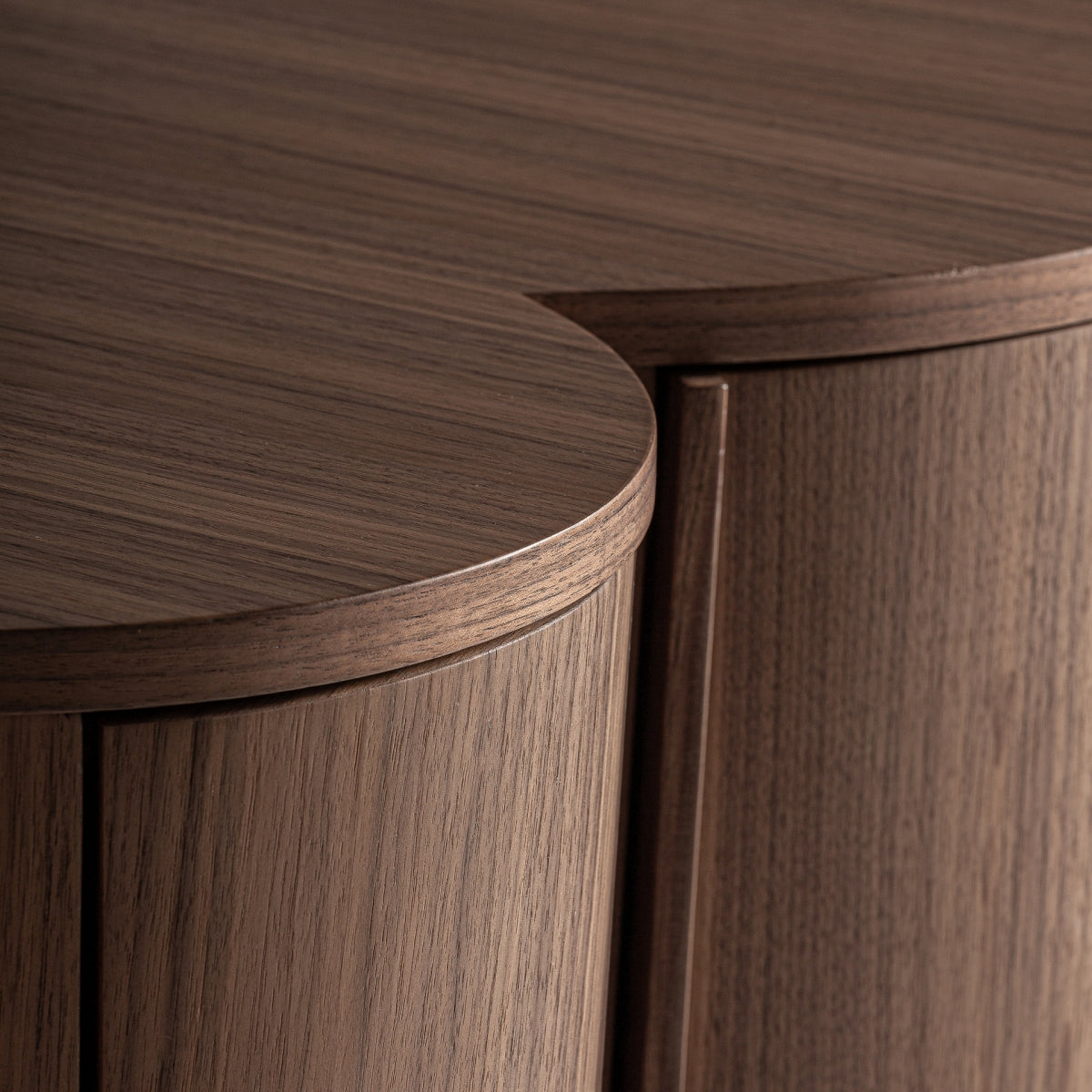 Buffet en bois de noyer marron | Vical Gifhorn