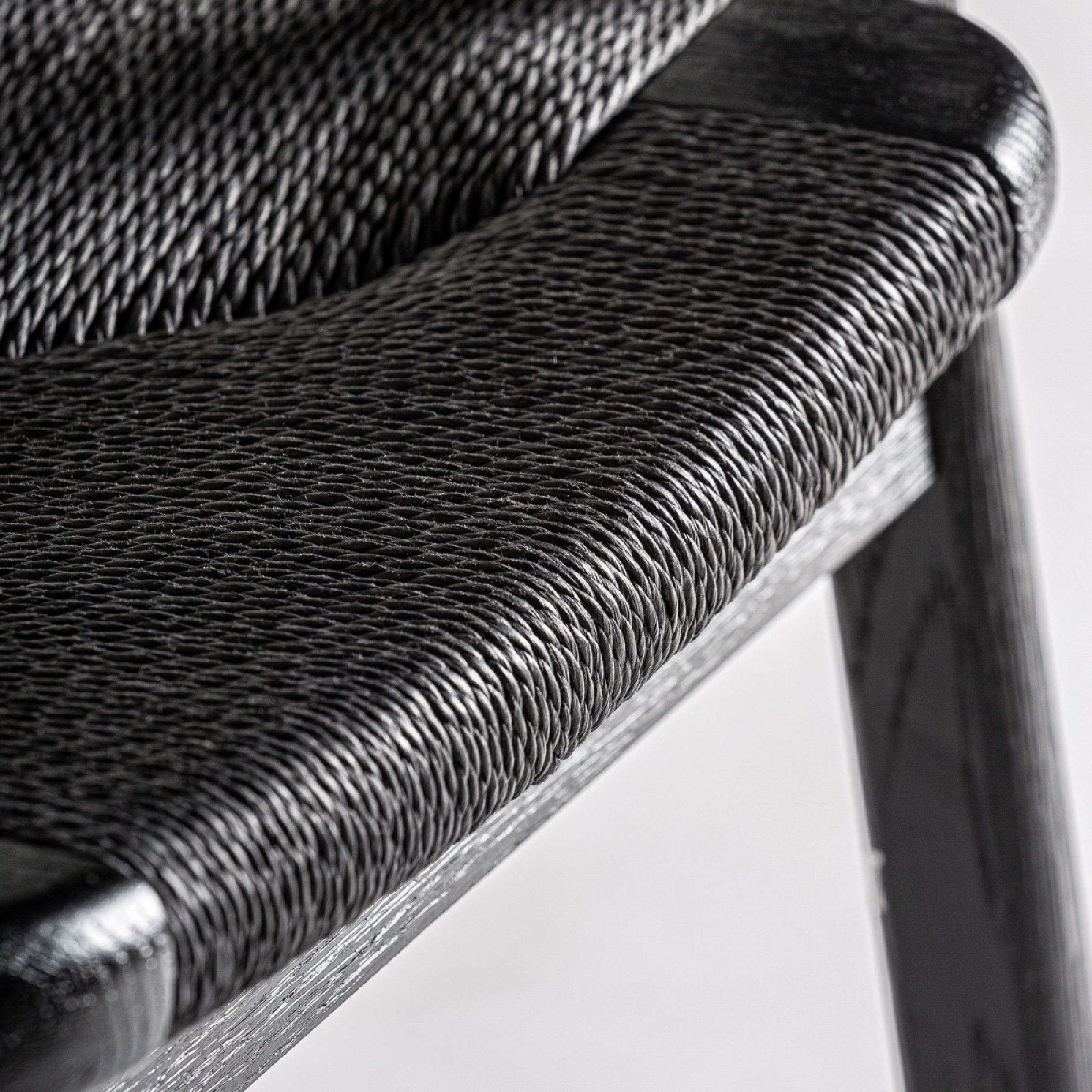 Chaise de salle à manger en chêne noir | Tâche Vicale
