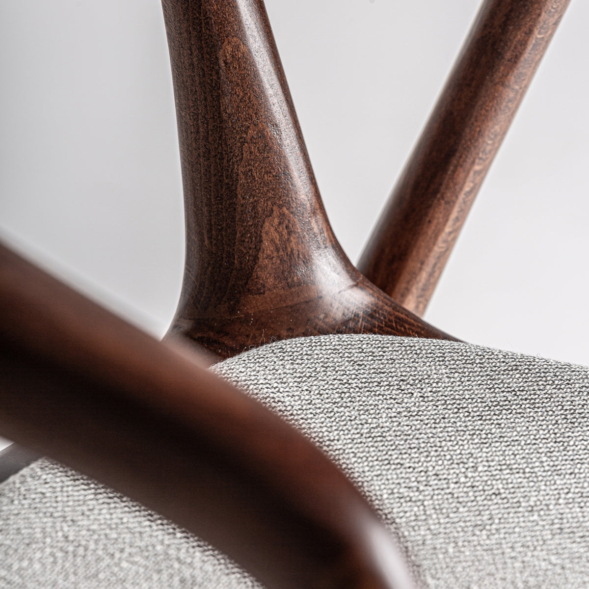 Chaise en bois de hêtre marron | Racine VICAL
