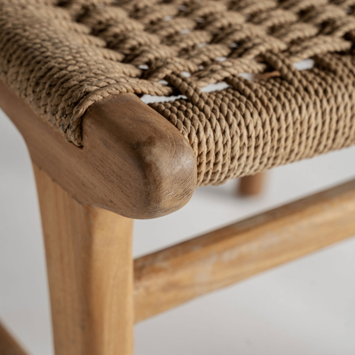 Chaise en bois de teck et fibre naturelle | VICAL Vaduz