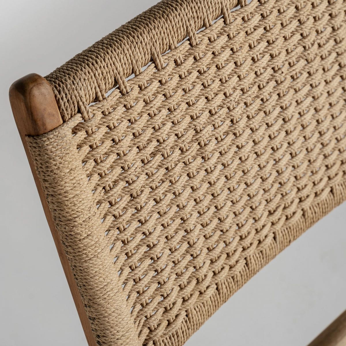 Chaise en bois de teck et fibre naturelle | VICAL Vaduz