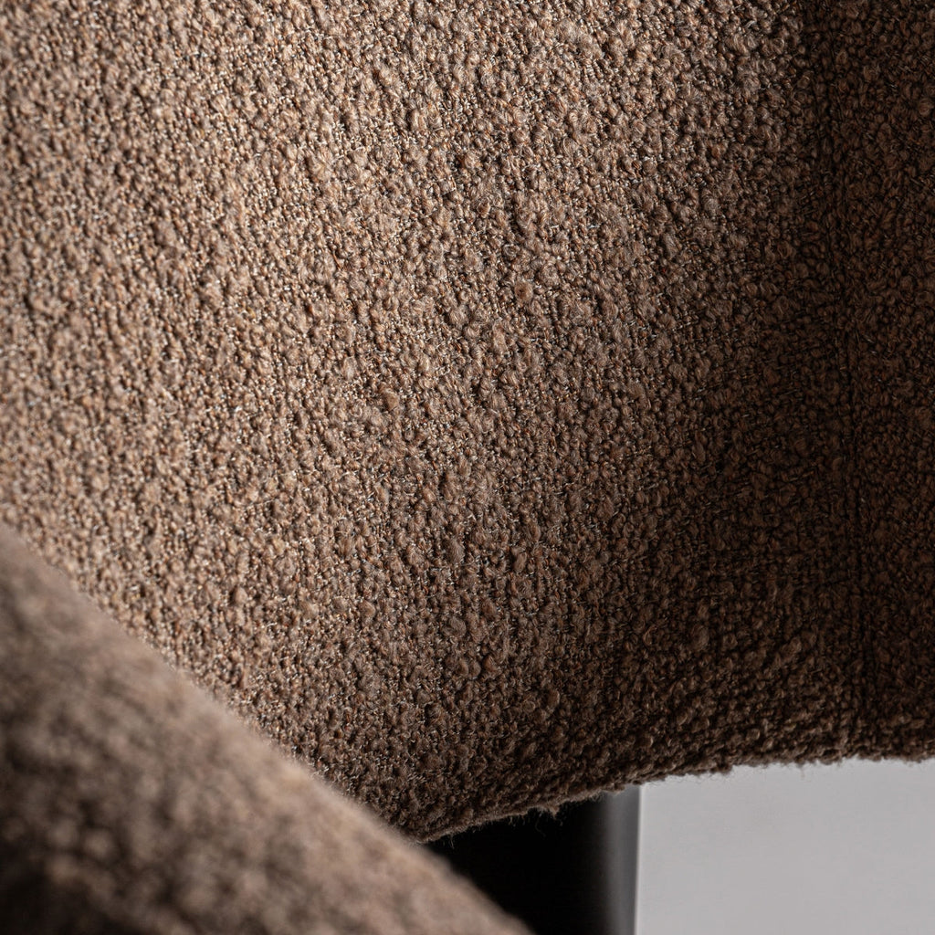 Fauteuil bouclé marron et bois de pin | VICAL Irvin