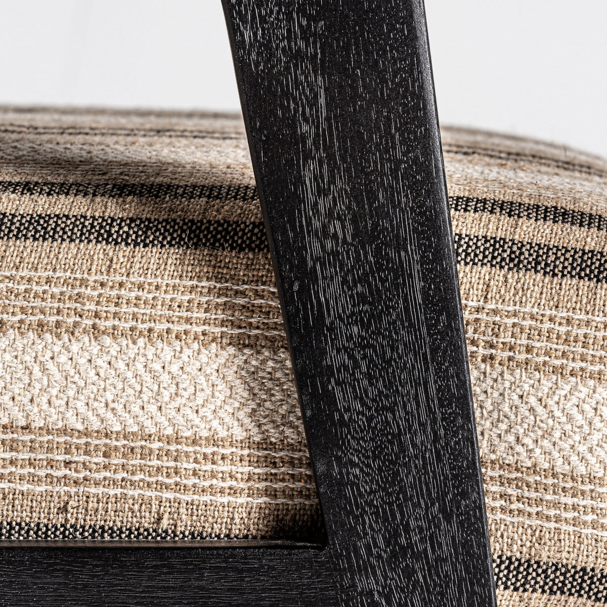 Fauteuil d'appoint en manguier noir | VICAL Nouk