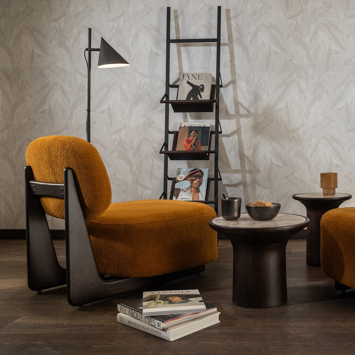 Fauteuil d'appoint en tissu rose brique | Dôme Déco Tate