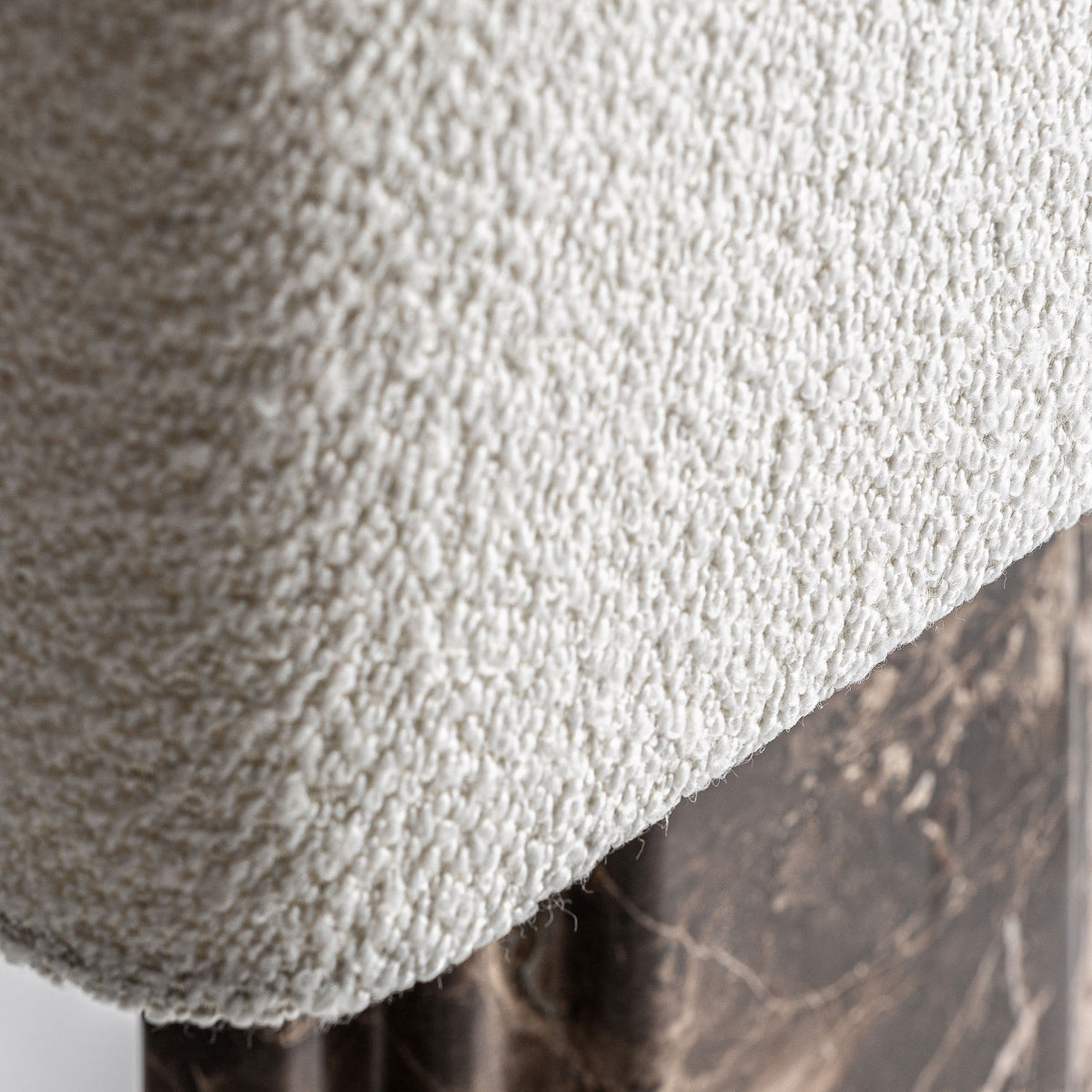 Lampe de table en marbre marron | Robe Vicale