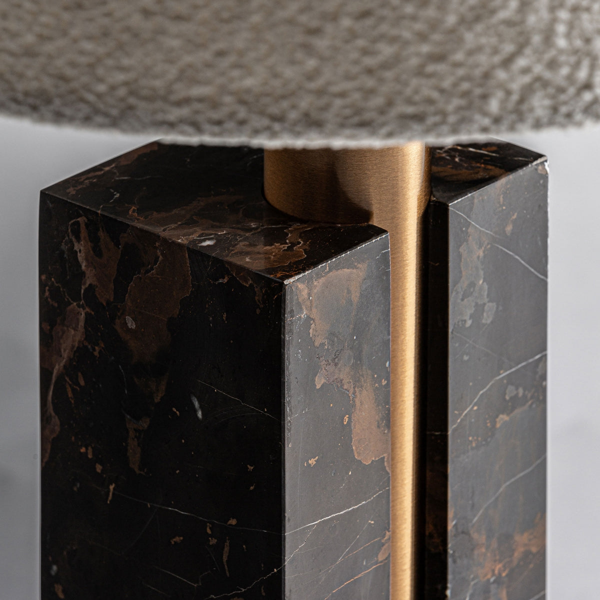 Lampe de table en marbre marron | Vical Uzo