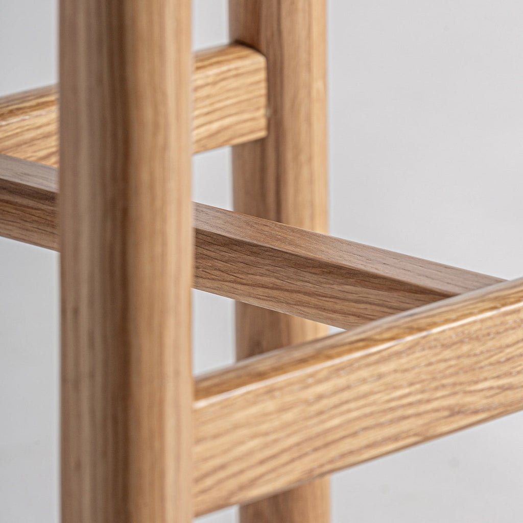 Tabouret en chêne et cuir noir | Vical Marciac